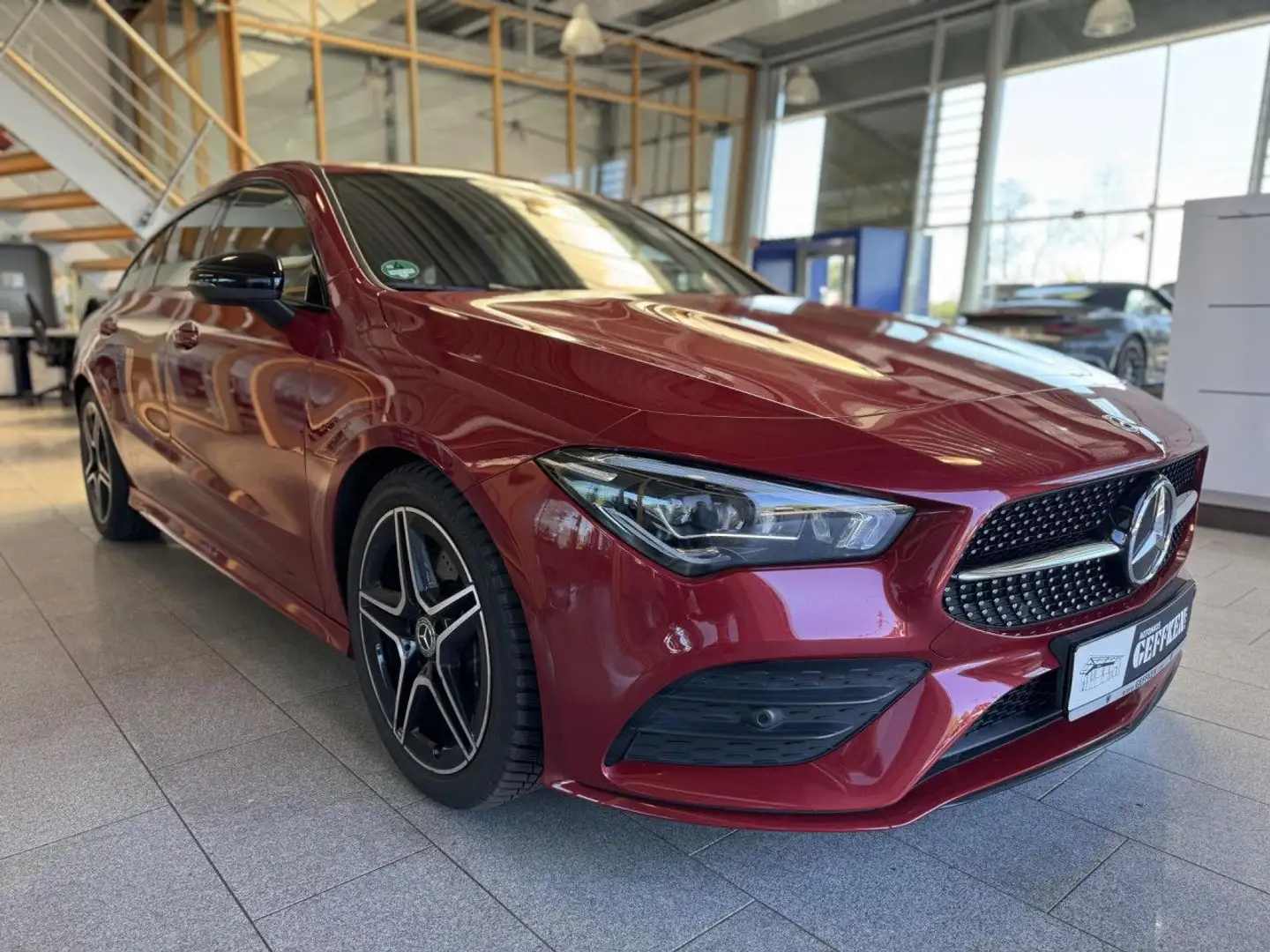 Mercedes-Benz CLA 200 d SB 8G-DCT AMG Line, Night, Standhzg.! Rot - 2