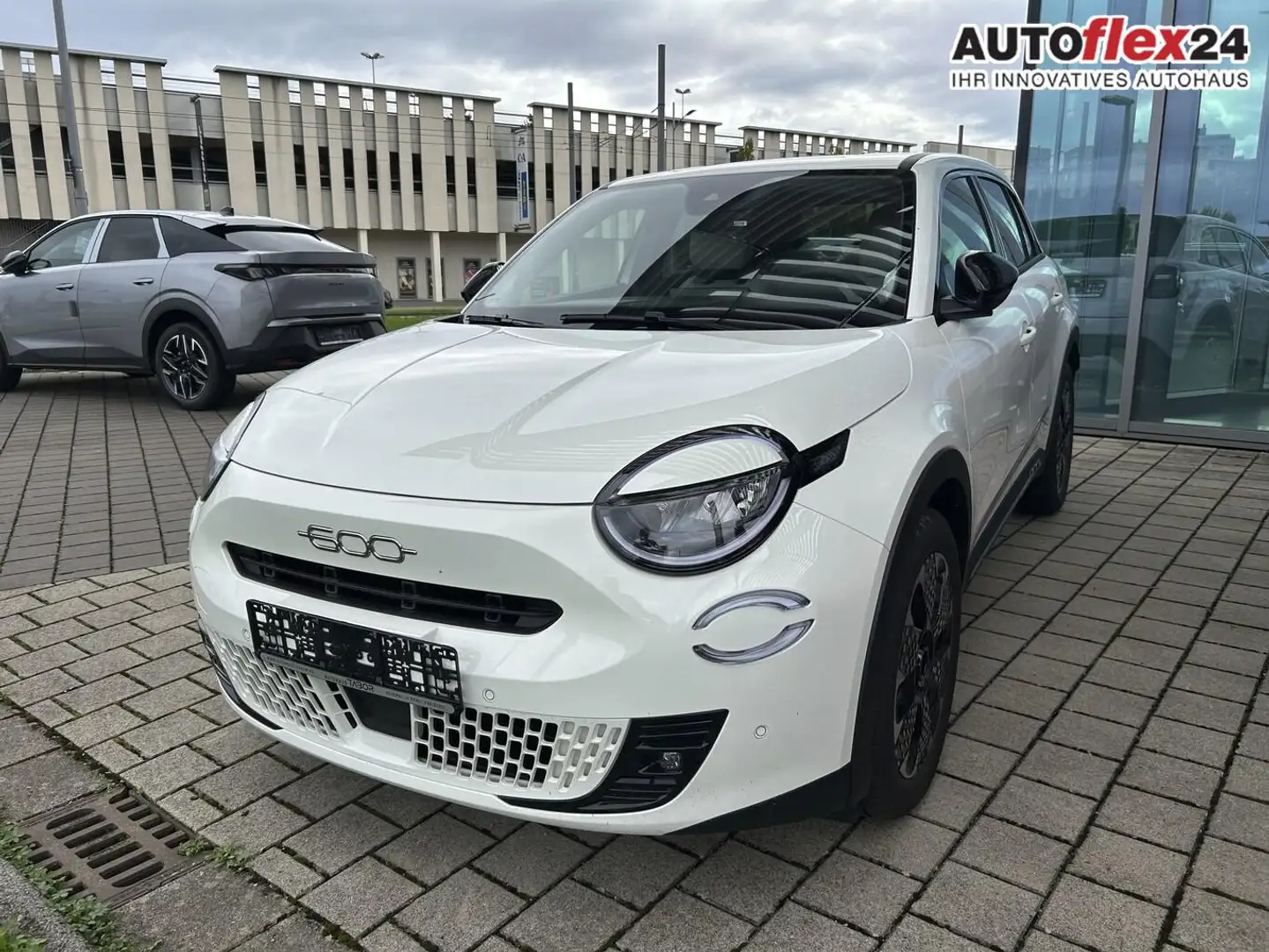 Fiat 600 La Prima MHEV 110 DCT eHK ACC SHZ Keyl Massa 81... Weiß - 1