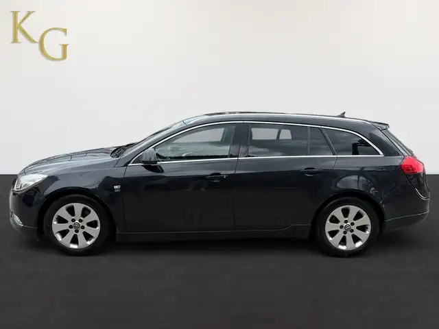 Opel Insignia view 3