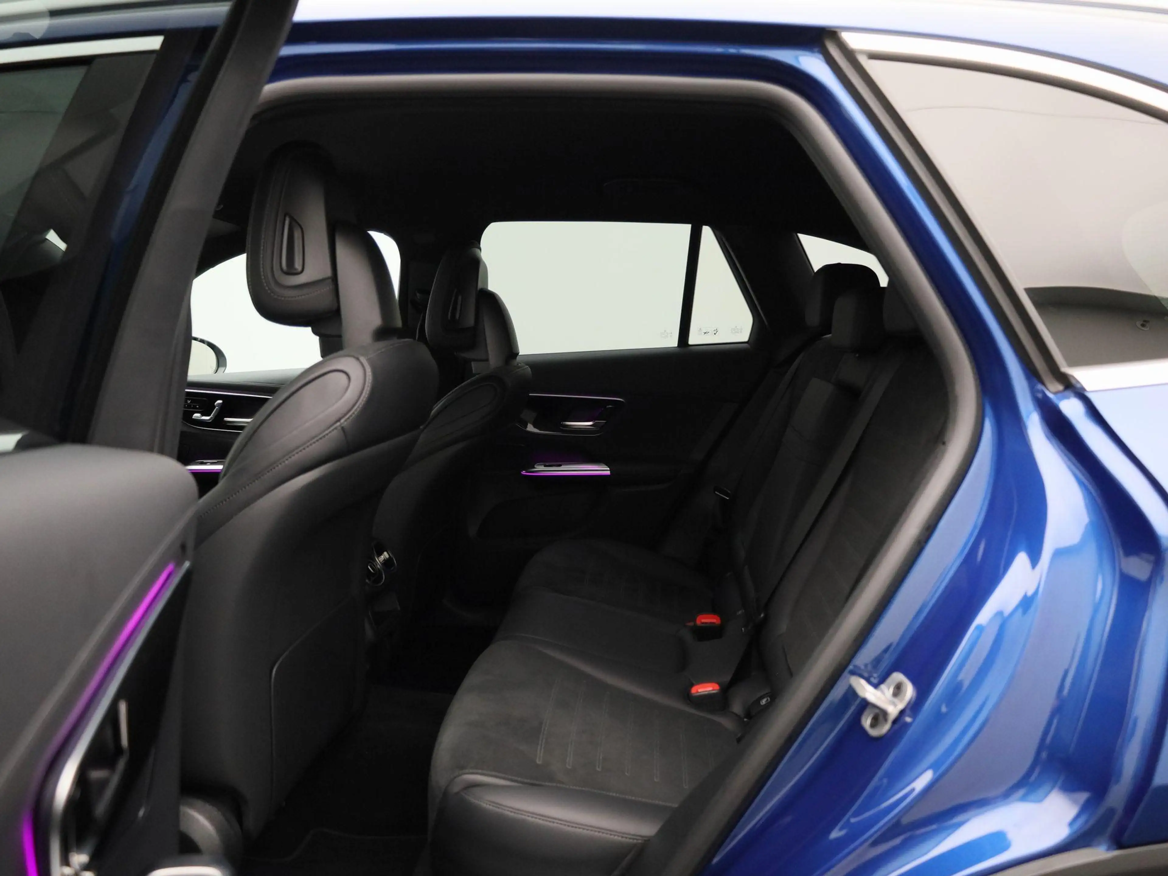 Mercedes-Benz GLC 300 300D + LICHTE VRACHT MOGELIJK + AMG LINE + TREKHAA — photo 10