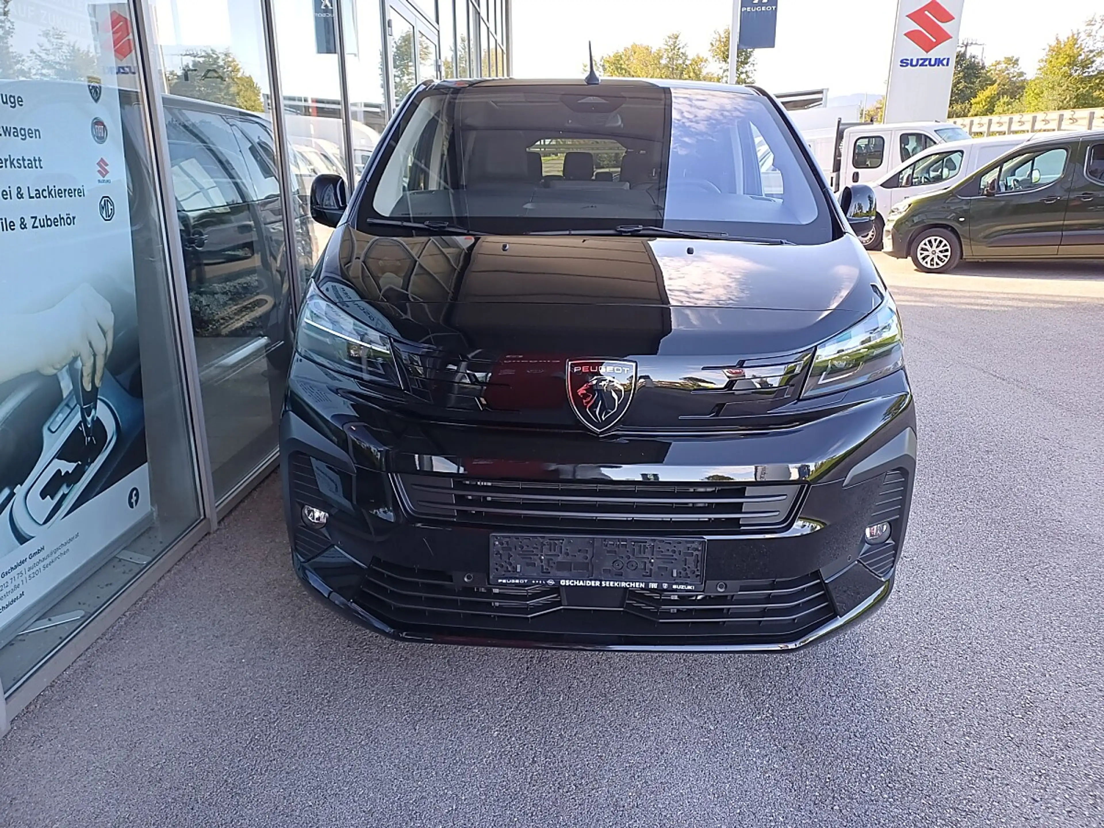 Peugeot Traveller Premium BlueHDi 180 Standard EAT8 — photo 2