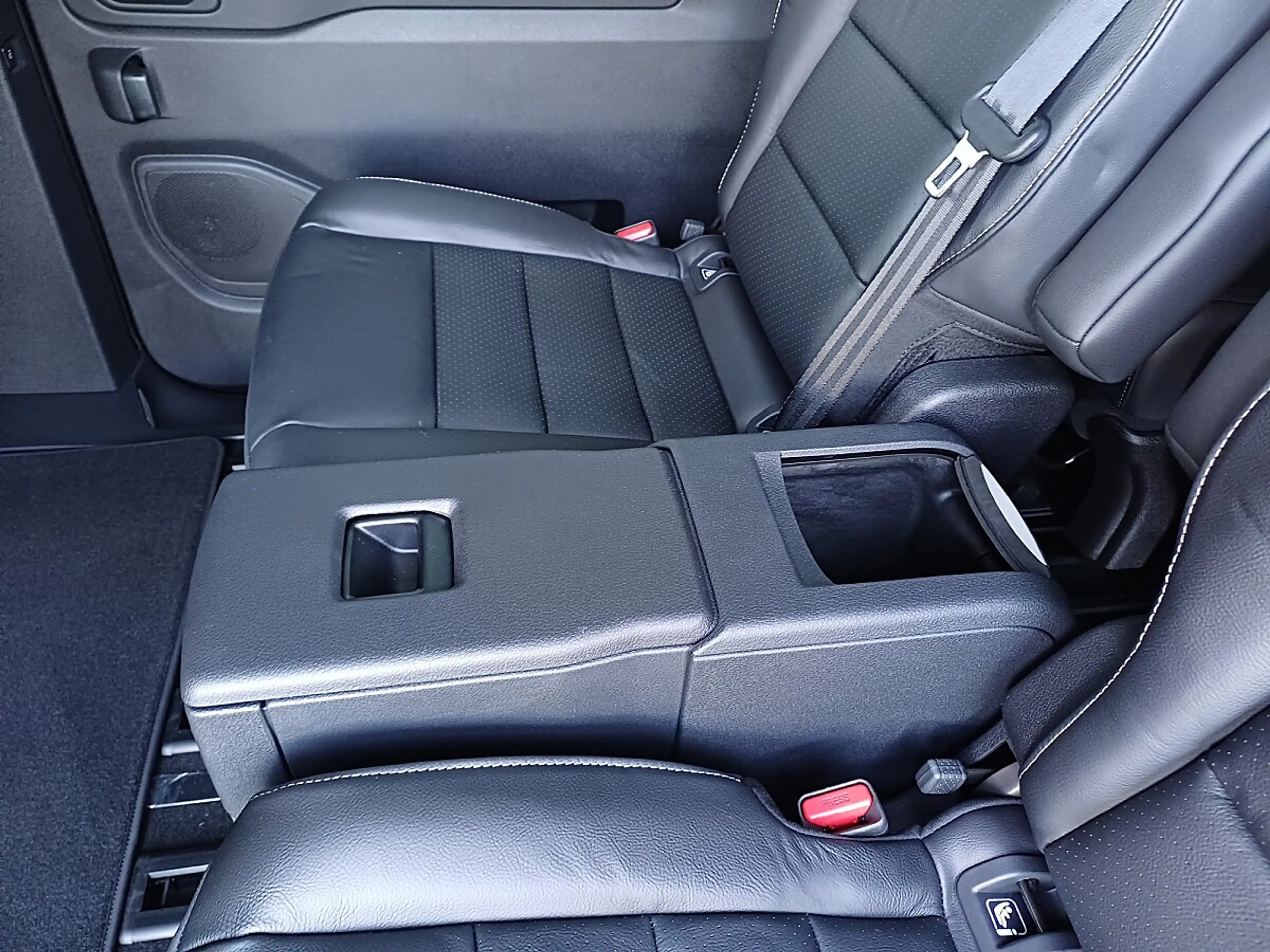 Peugeot Traveller Premium BlueHDi 180 Standard EAT8 — photo 15