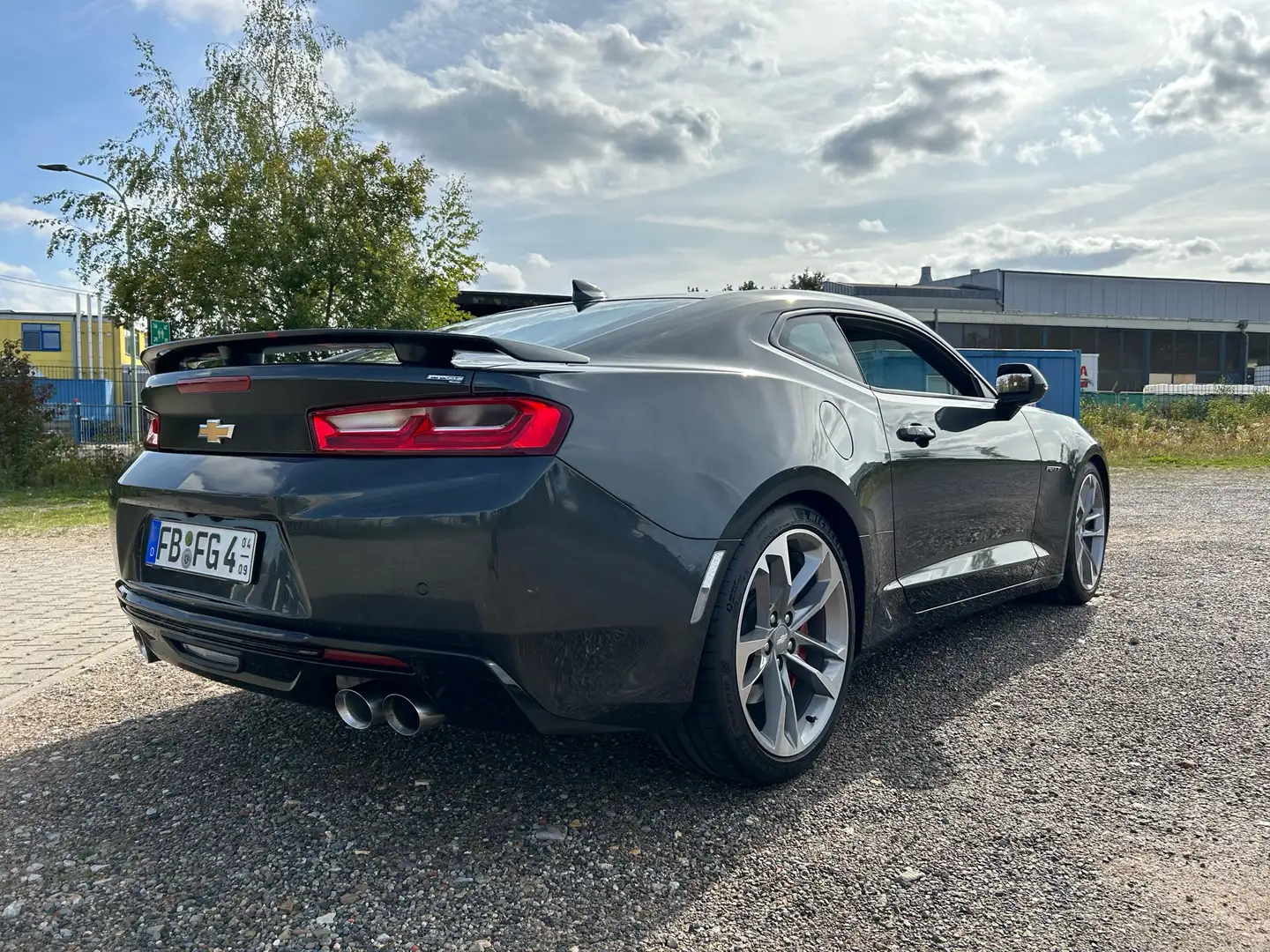 Chevrolet Camaro Coupe 6.2 V8 Fifty Limited Edition Gris - 2