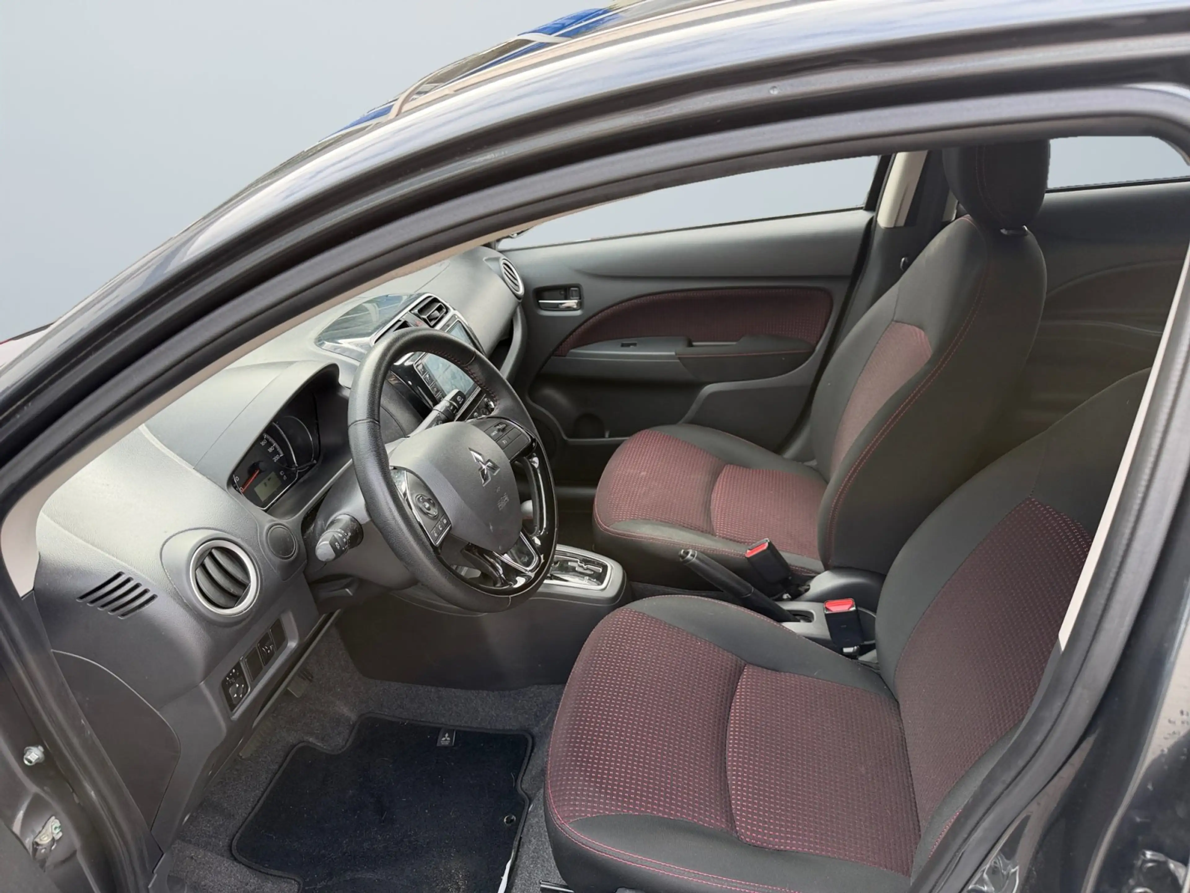 Mitsubishi Space Star Select+ Black 1.2 MIVEC CVT Tempomat — photo 7