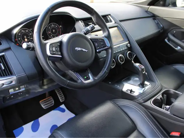 Jaguar E-Pace view 9