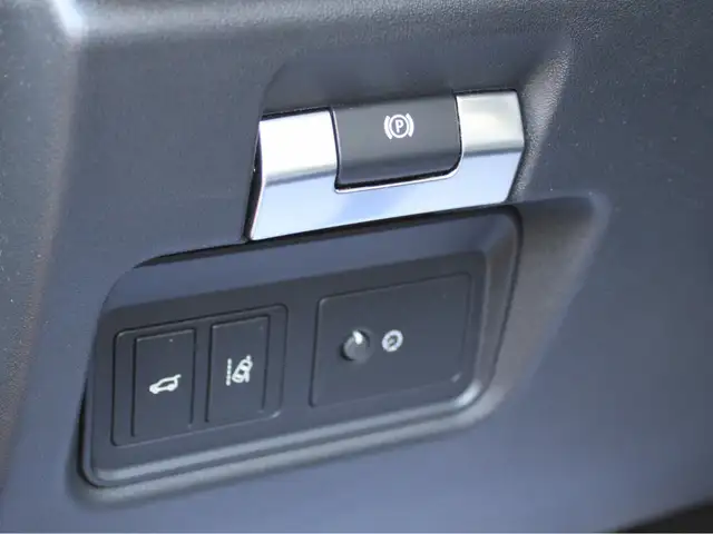 Jaguar E-Pace view 10