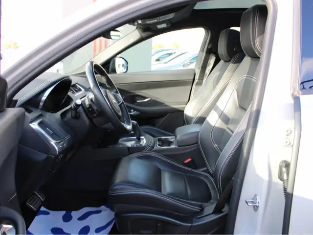 Jaguar E-Pace view 7
