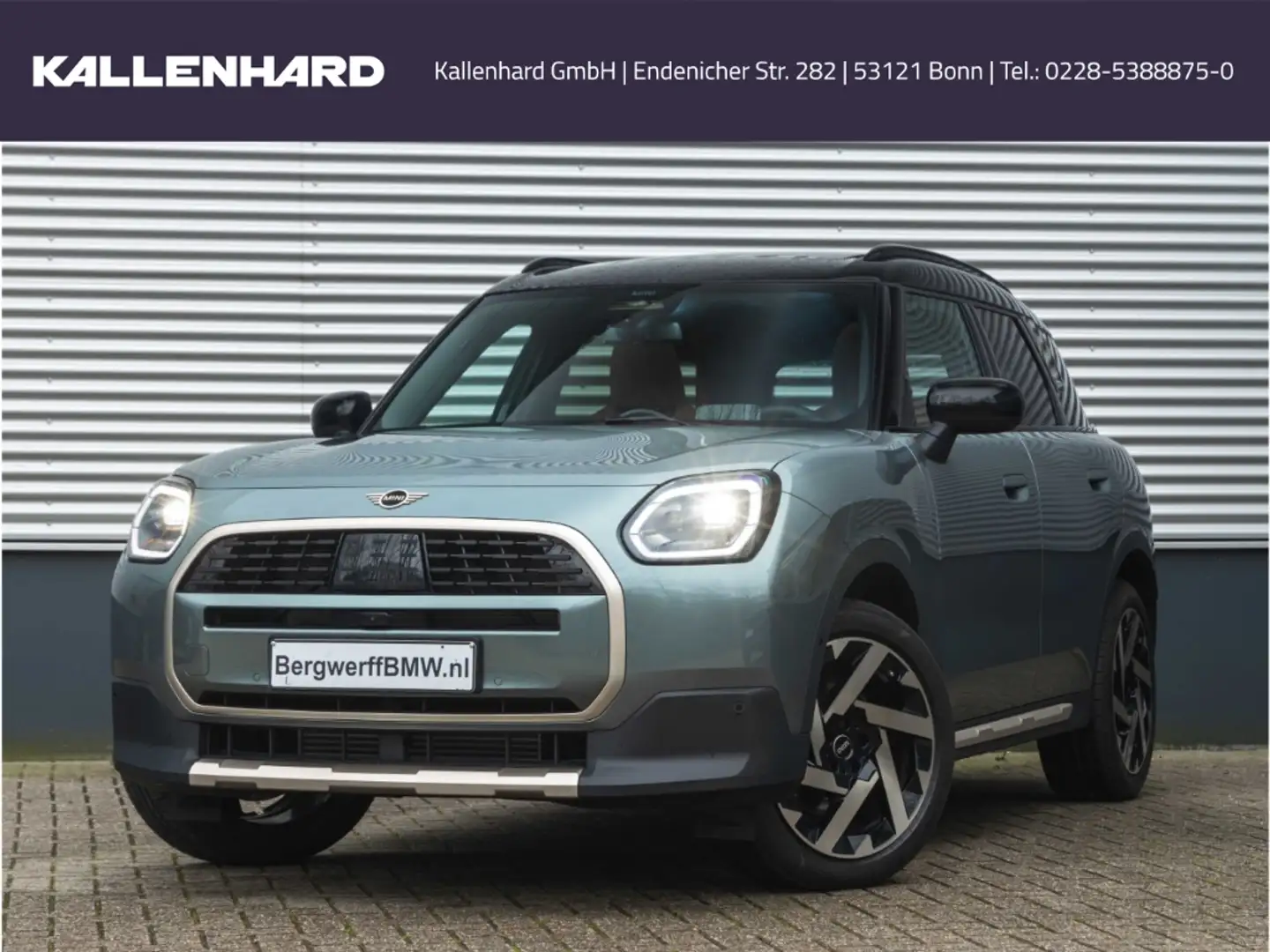 MINI Cooper Countryman XL Paket-Pano-AHK-Head-Up-Harman-Kardon Grün - 1