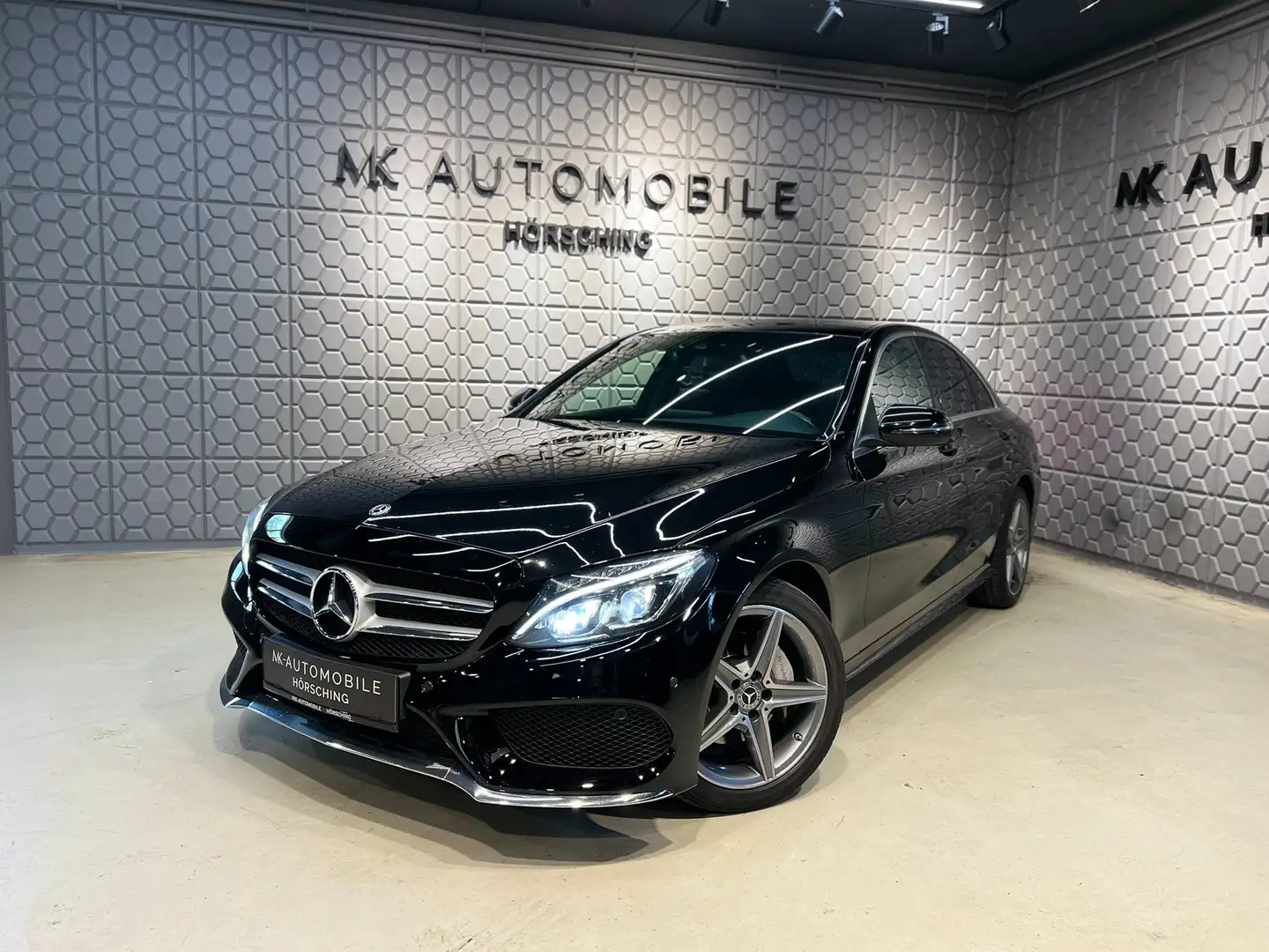 Mercedes-Benz C 220 C 220 d 4Matic AMG Line**BURMESTER*AMBIENTE*ISOFIX Schwarz - 1