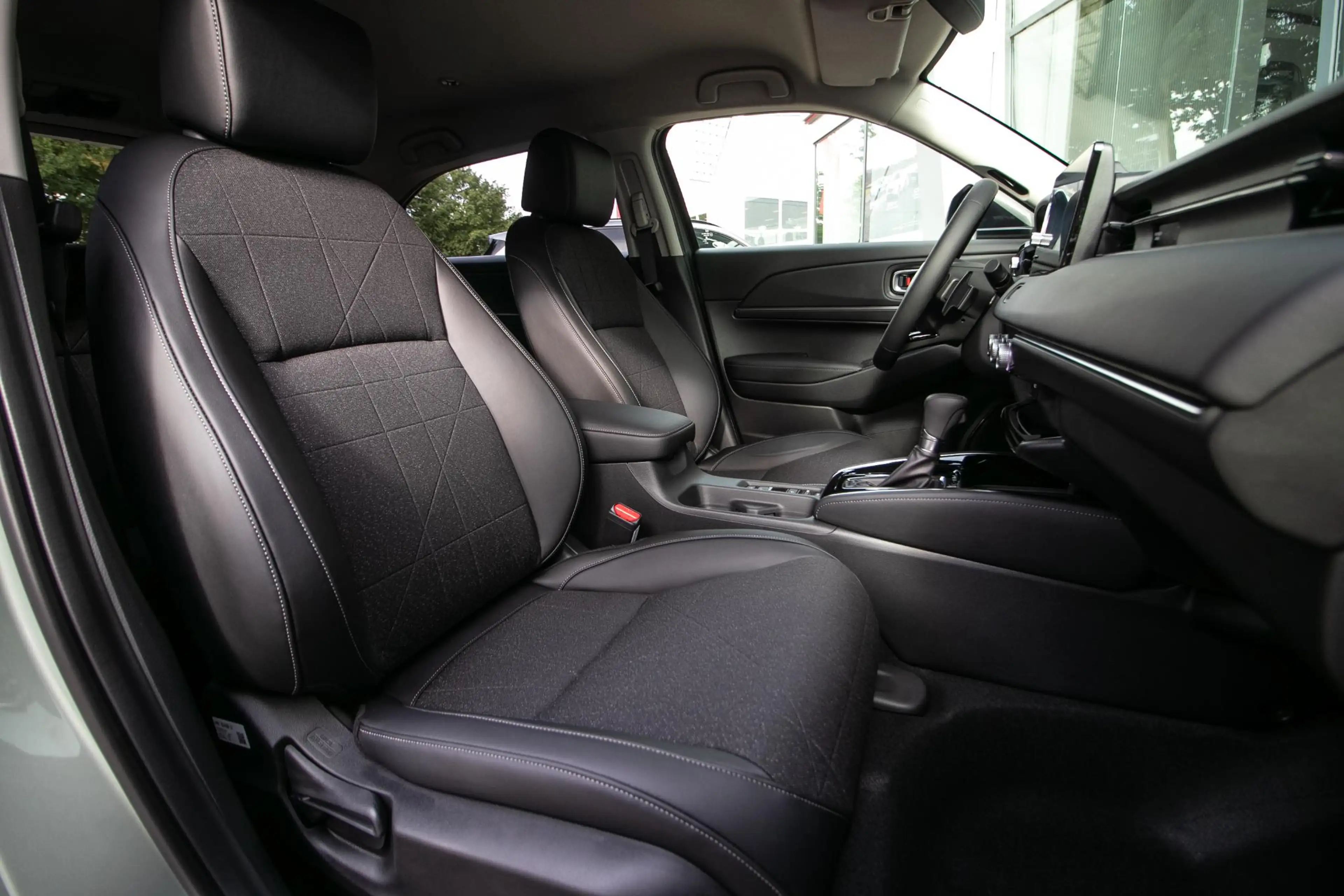 Honda HR-V 1.5 e:HEV Advance — photo 5