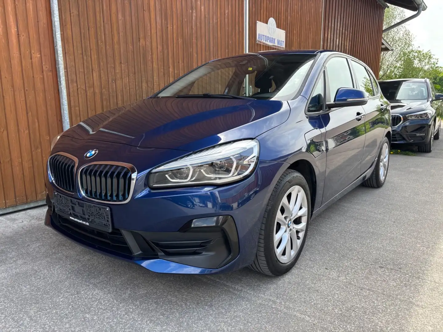 BMW 225 225 ActiveT. LED Navi Panoramadach Tempom. SHZ Bleu - 1