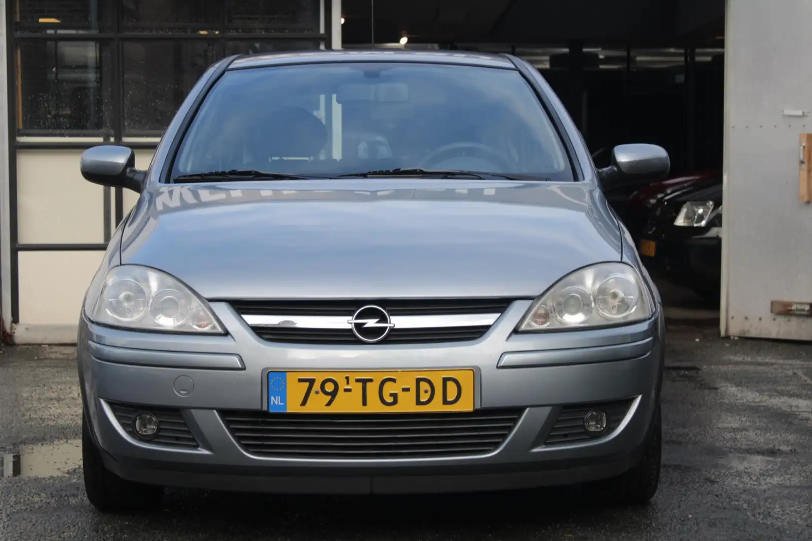 Opel Corsa 1.2-16V Silverline | Airco | Elec Ramen | Cruise C Grijs - 2