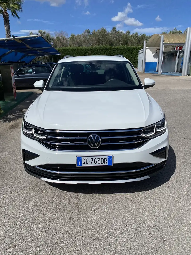 Volkswagen Tiguan 2.0 tdi 150 cv Elegance dsg Bianco - 1