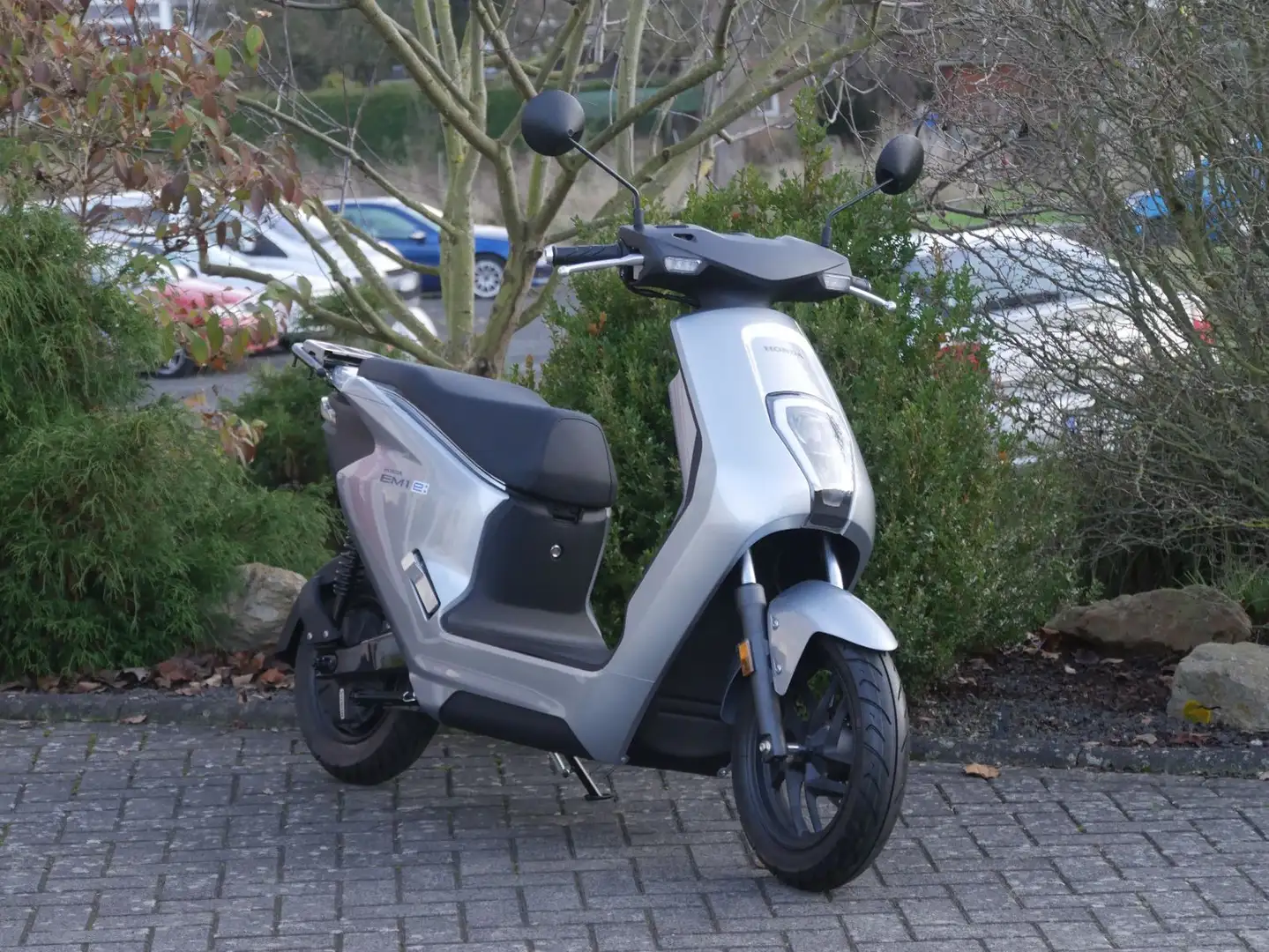 Honda EM1 e Elektro Roller  "endlich eingetroffen" Blanc - 1
