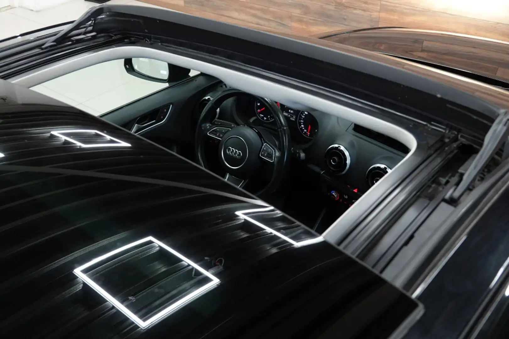Audi A3 Limousine 1.8 TFSI | PANORAMA | LEDER | CAMERA | P Zwart - 2