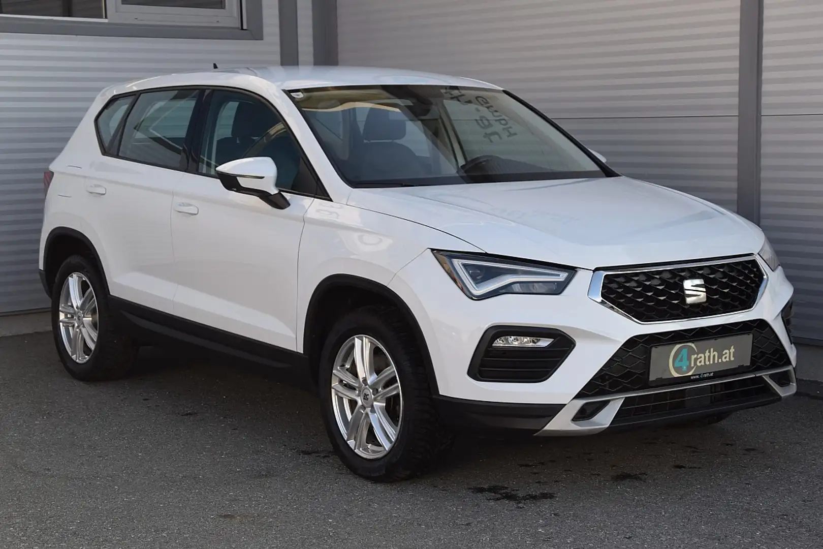 SEAT Ateca 2,0 TDI 4WD DSG LED/NAVI Weiß - 2