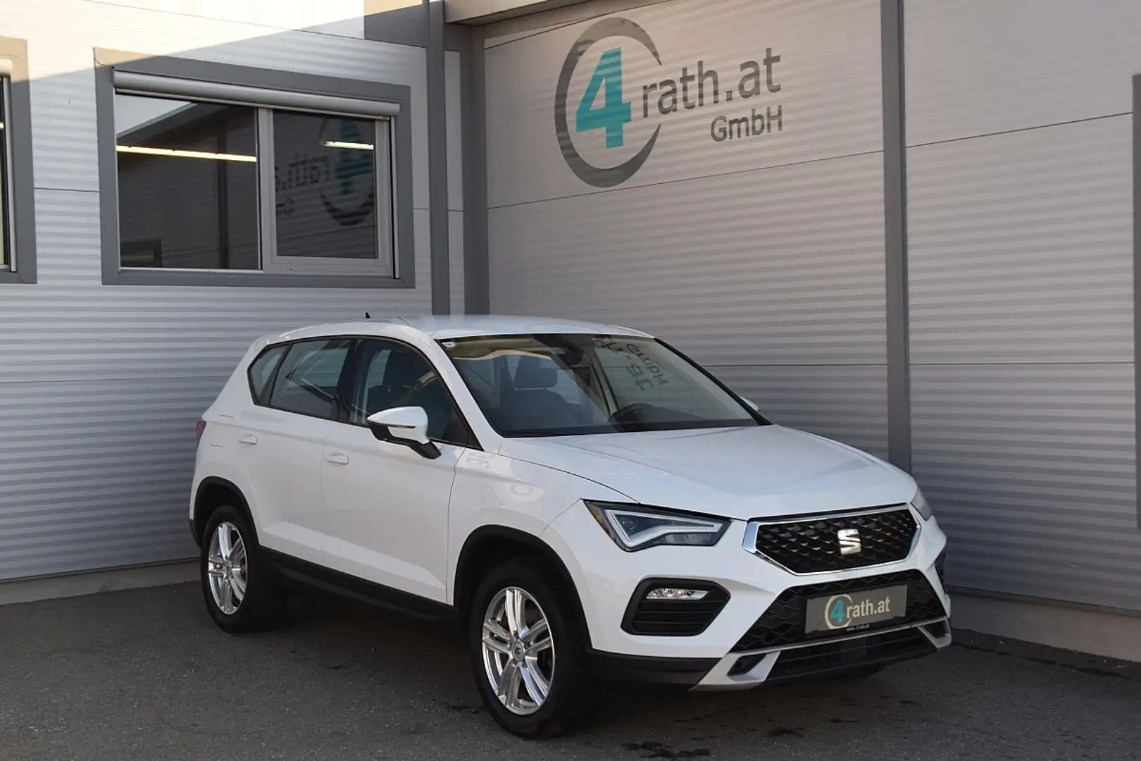 SEAT Ateca 2,0 TDI 4WD DSG LED/NAVI Weiß - 1