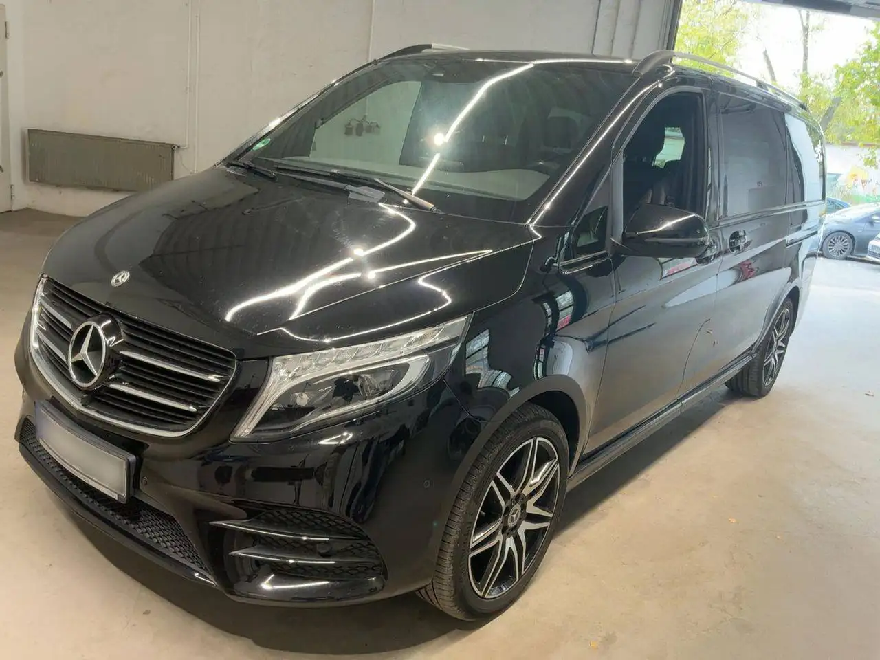 Mercedes-Benz V 220