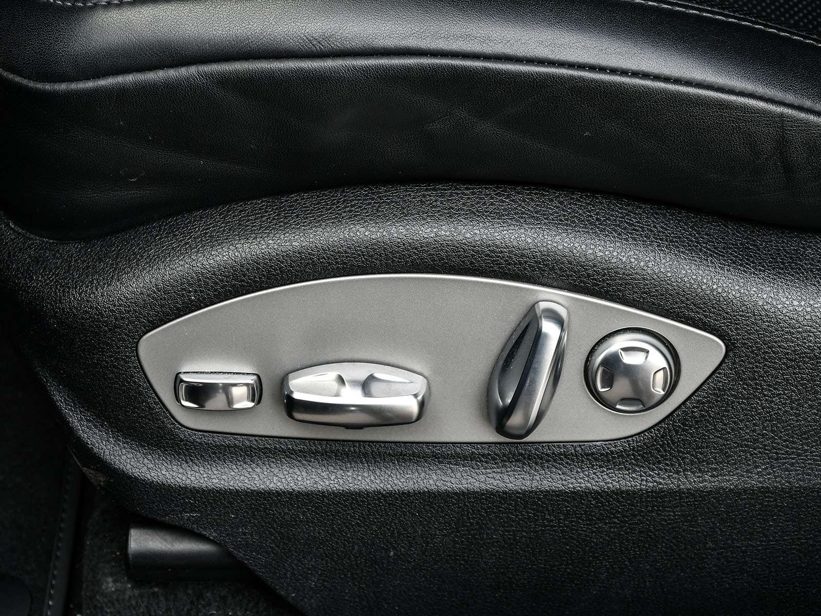 2023 Porsche Macan AWD | LEATHER | LOW KM | NO ACCIDENT | CERTFIED thumb 12
