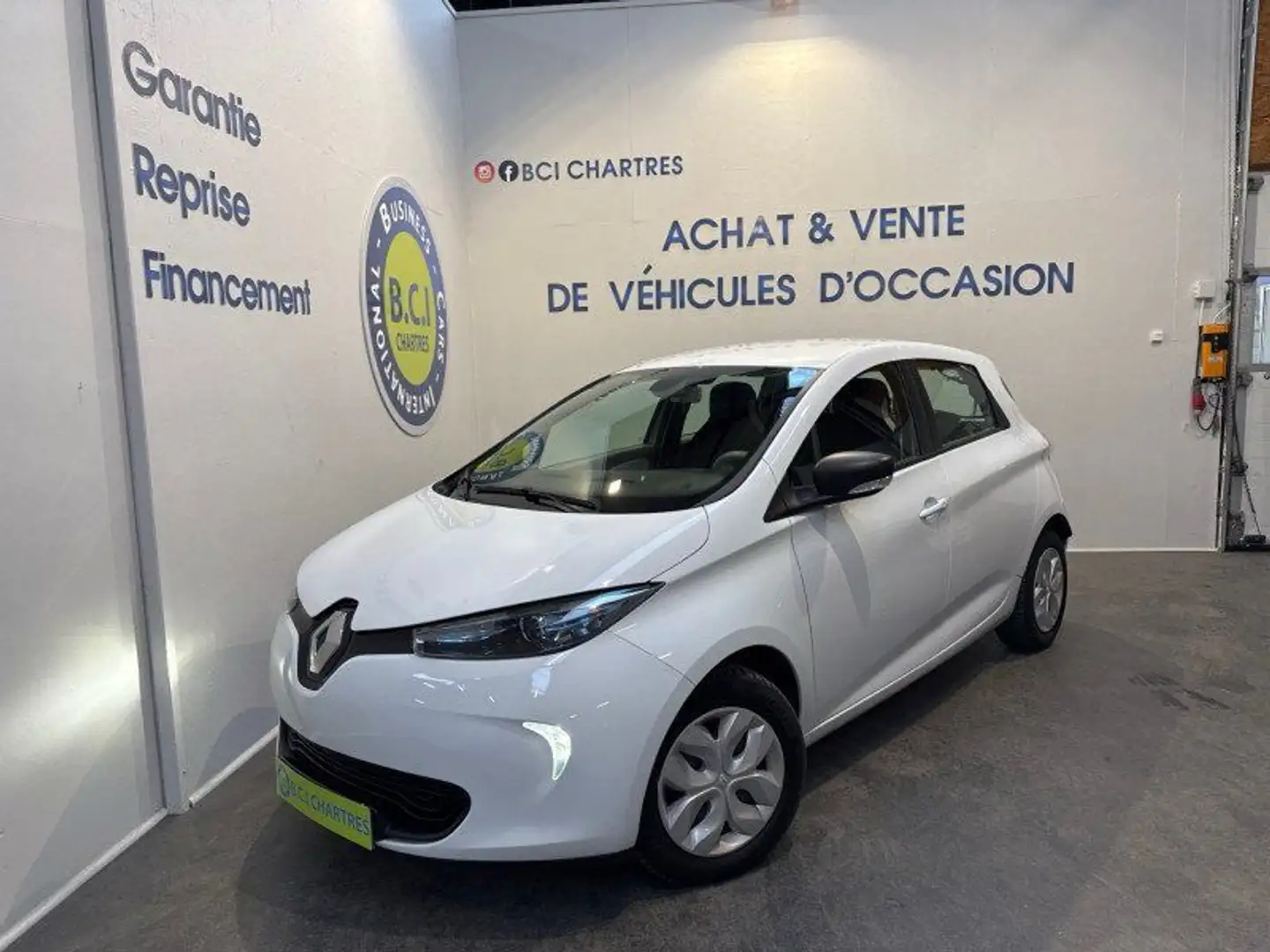 Renault ZOE LIFE CHARGE NORMALE R75 location de batterie Blanc - 1