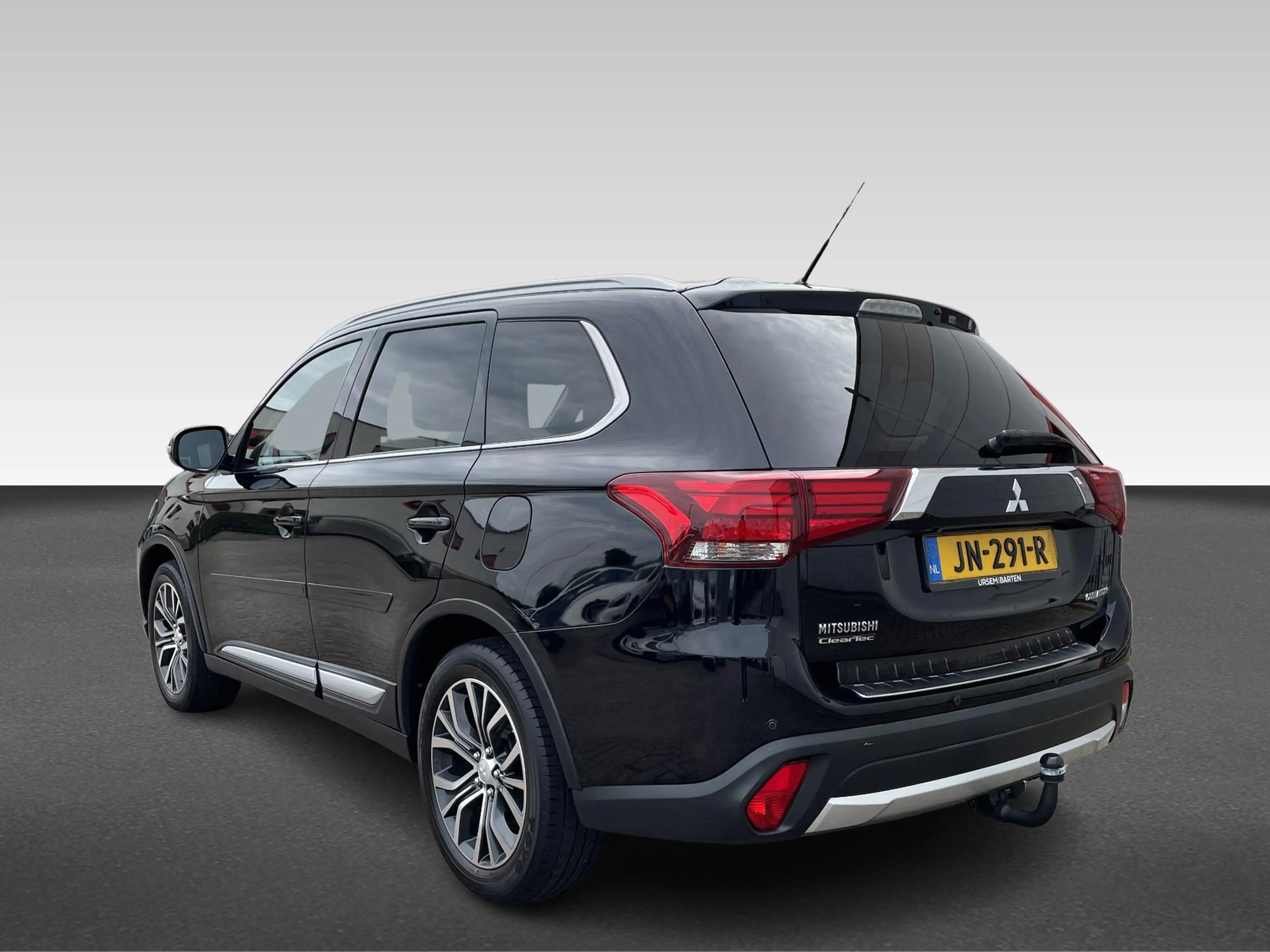 Mitsubishi Outlander 2.0 Instyle 7-persoons | Achteruitrijcamera | Best — photo 3