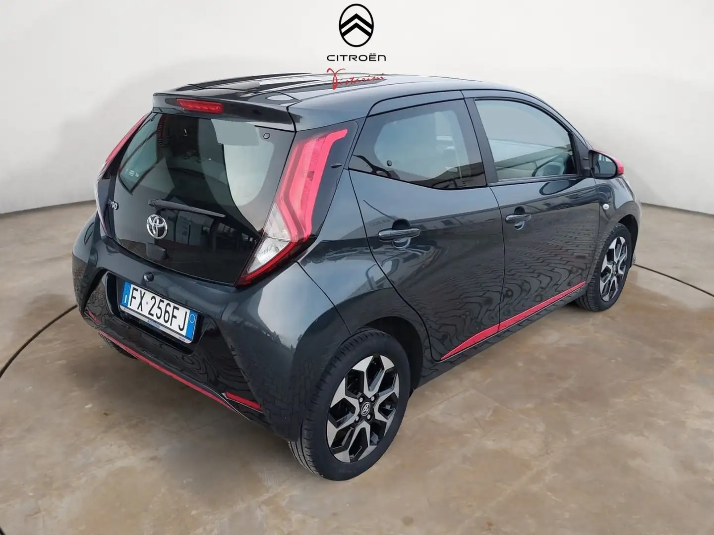 Toyota Aygo 1.0 VVT-i 72cv 5p C. LEGA + TELECAMERA Grigio - 2