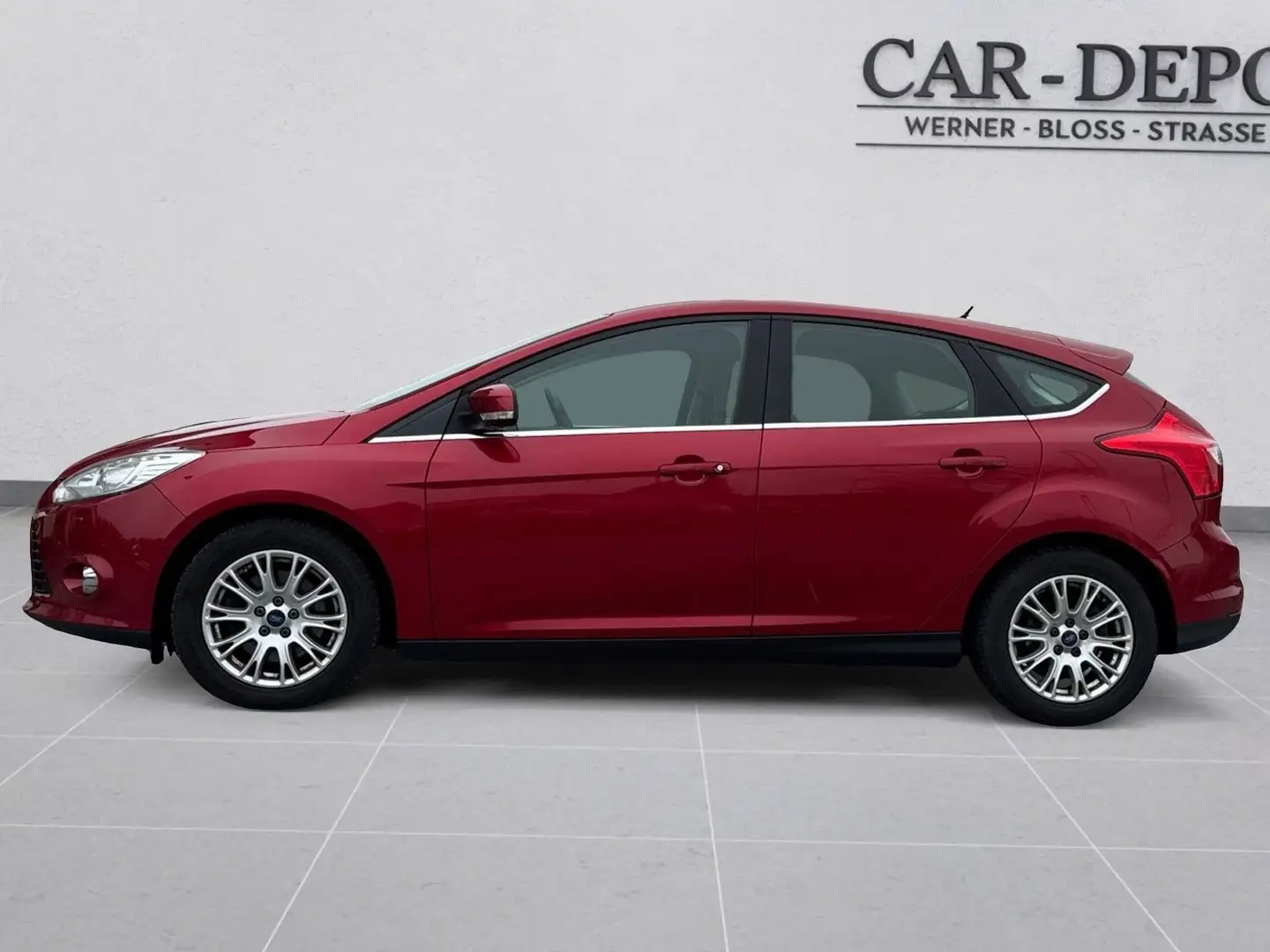 Ford Focus Lim. Titanium*KLIMAAUT*SHZ*PDC*180PS*BLUET Rot - 2