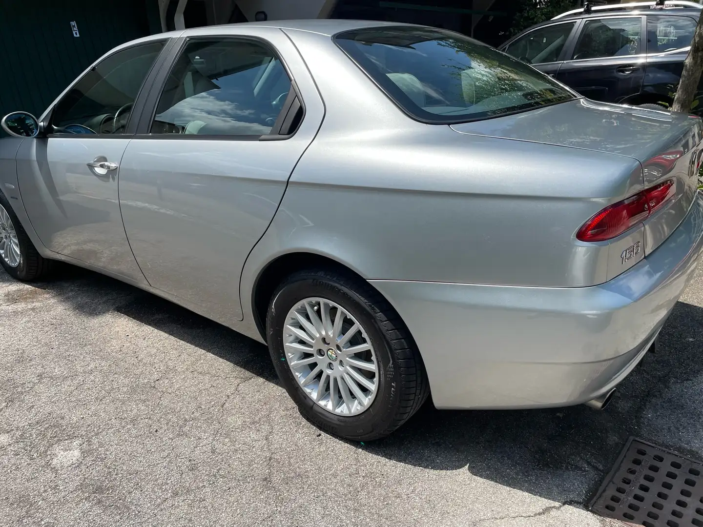 Alfa Romeo 156 2.0 jts 16v Distinctive selespeed Plateado - 2