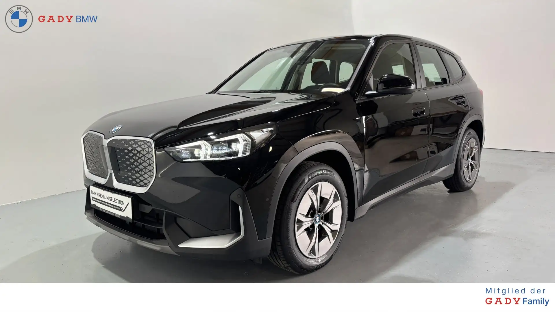 BMW iX1 iX1 eDrive20 Schwarz - 1