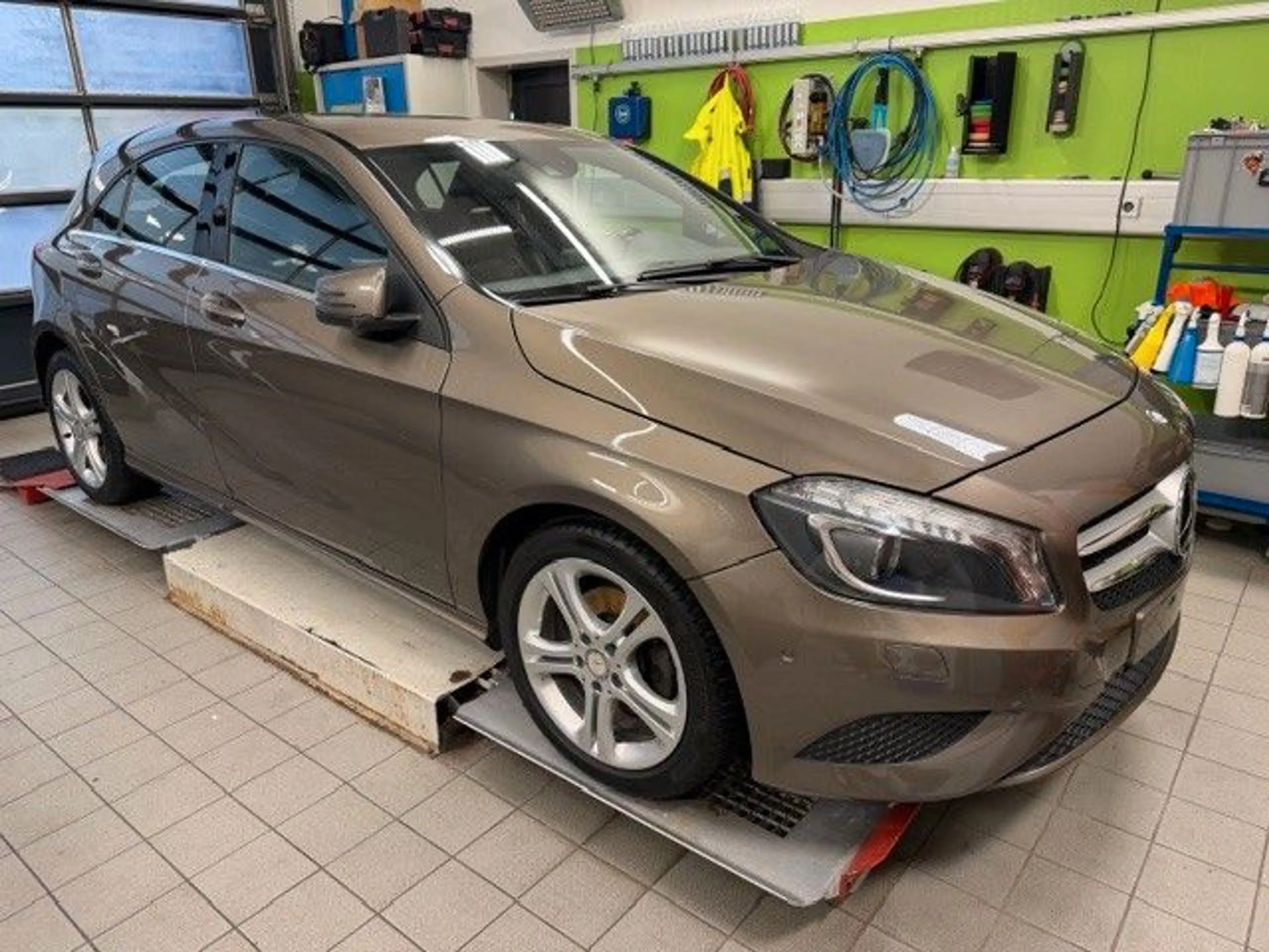 Mercedes-Benz A 220 CDI/d Leder/Exklusiv/BlueEfficiency/1Hand — photo 2