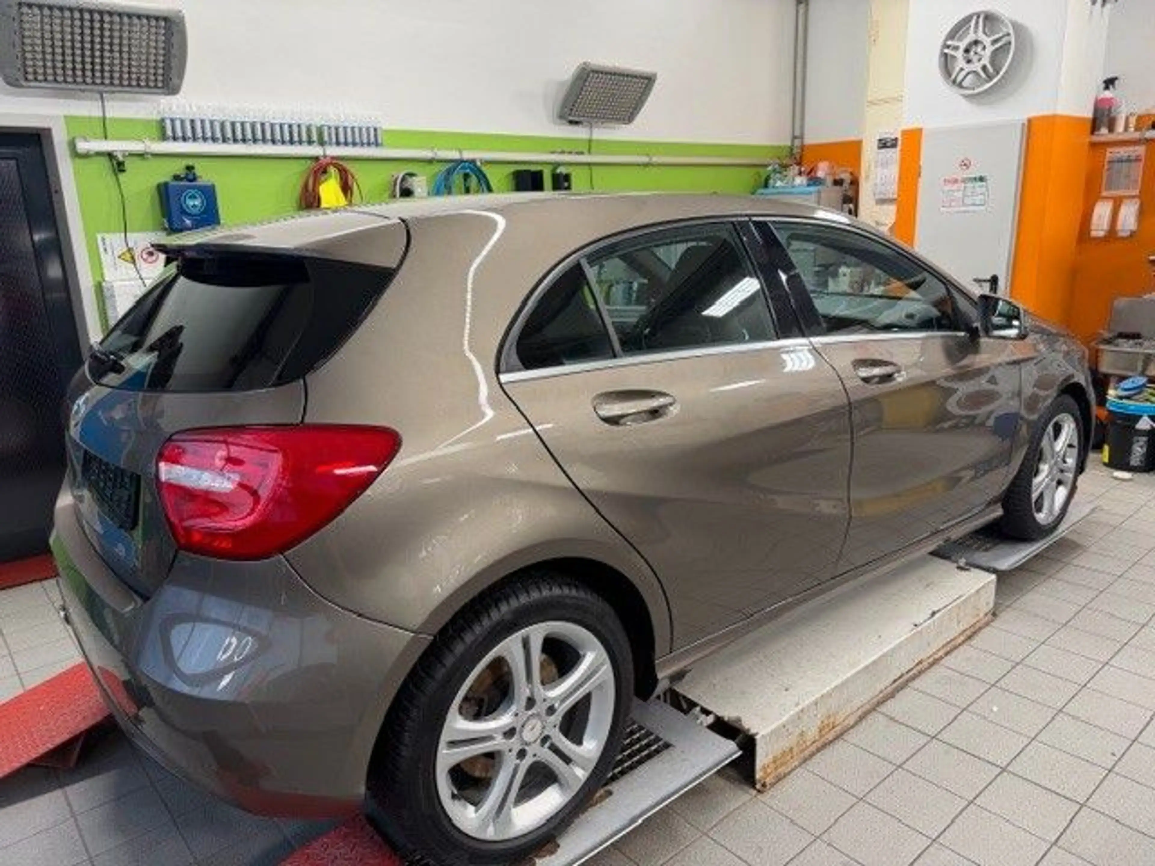 Mercedes-Benz A 220 CDI/d Leder/Exklusiv/BlueEfficiency/1Hand — photo 13