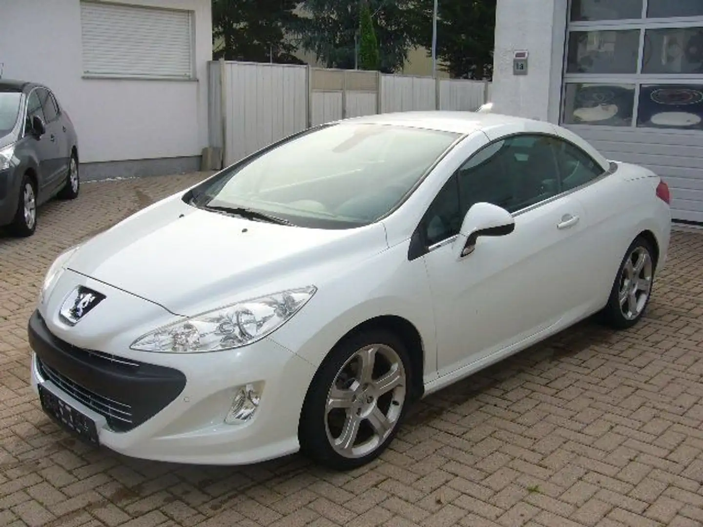 Peugeot 308 CC 1,6TPH*Platinum*Hochdruckpumpe neu*Leder White - 1