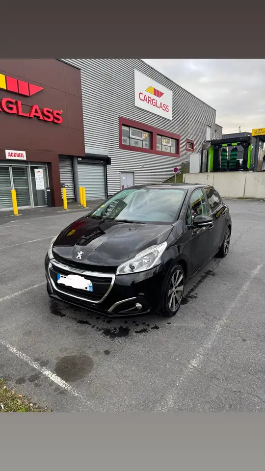 Peugeot 208 Blue-HDi 100 Stop\u0026Start Active