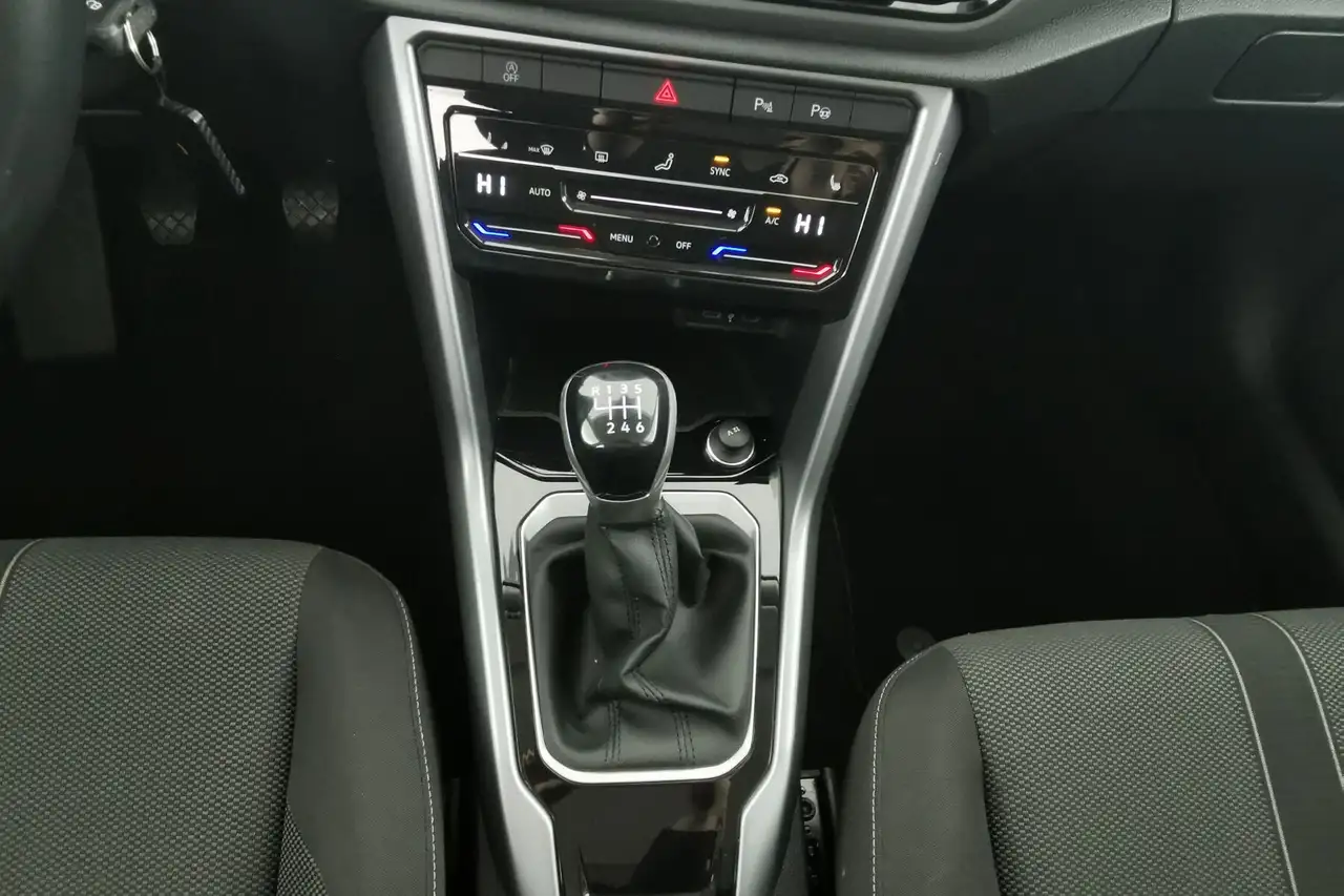 Volkswagen T-Roc 1.0 TSI Life Navi|SHZG|CarPlay|ParkAs|LED LED Navi 13