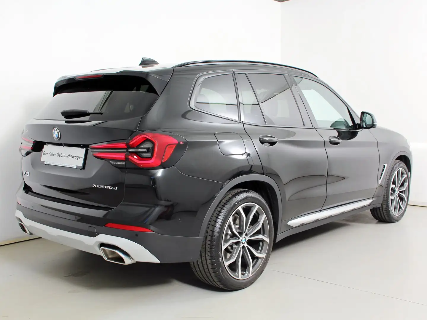 BMW X3 xDrive 20 d Schwarz - 2