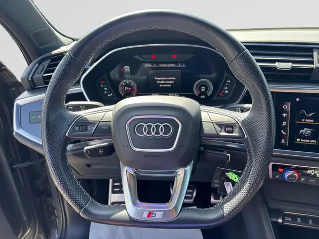 Audi Q3 view 12