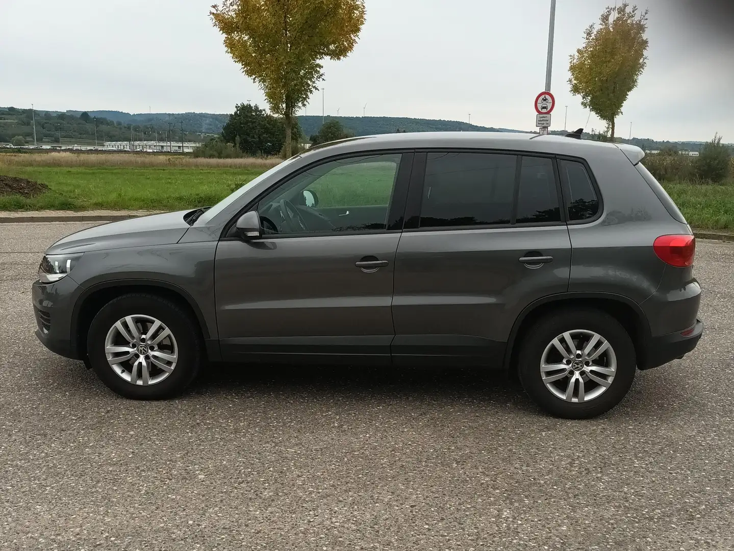 Volkswagen Tiguan Tiguan 1.4 TSI BlueMotion Technology Exclusive Grau - 1