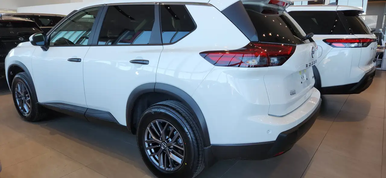 Nissan Rogue снимка Nissan Rogue