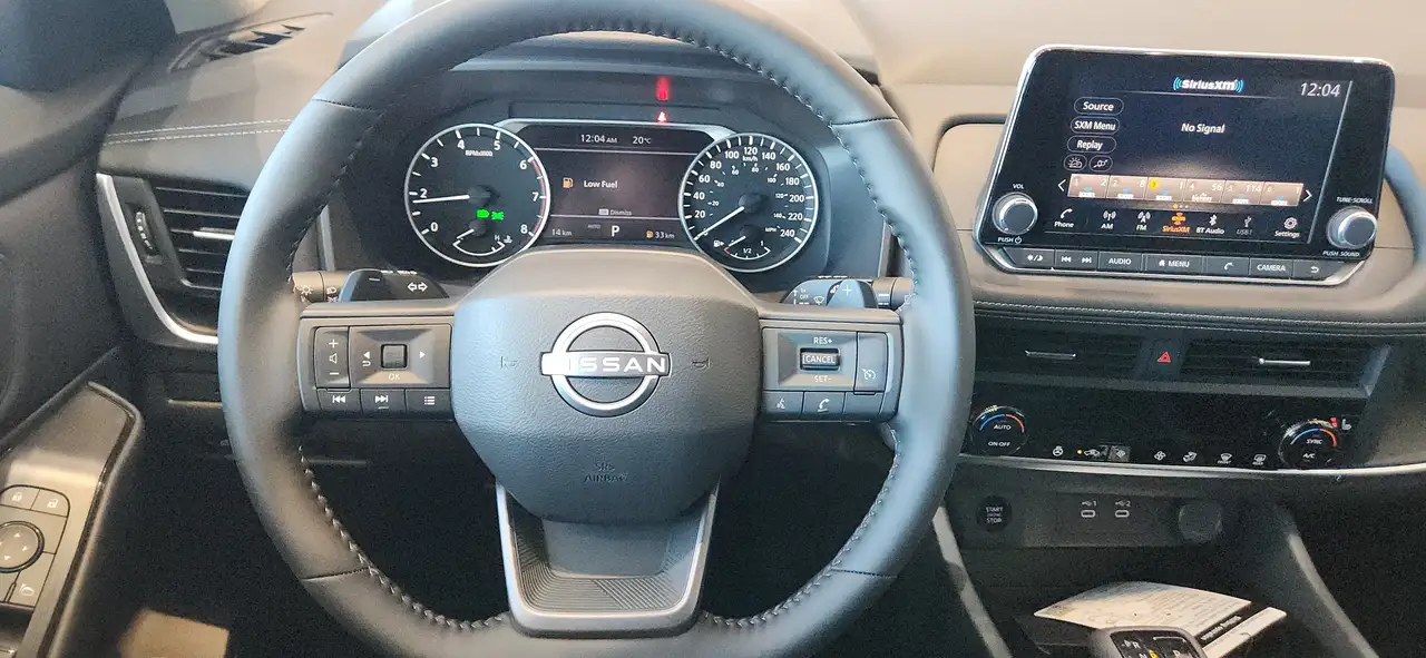 Nissan Rogue снимка Nissan Rogue