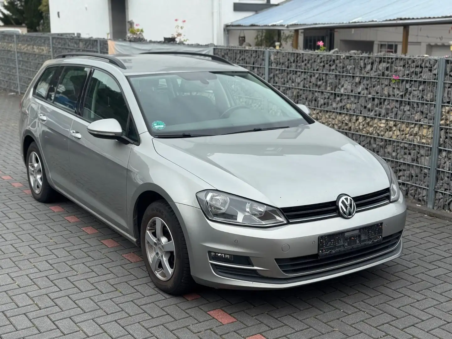 Volkswagen Golf VII Variant 1.6TDI*SERVICE NEU*TOP ZUSTAND* Silber - 2