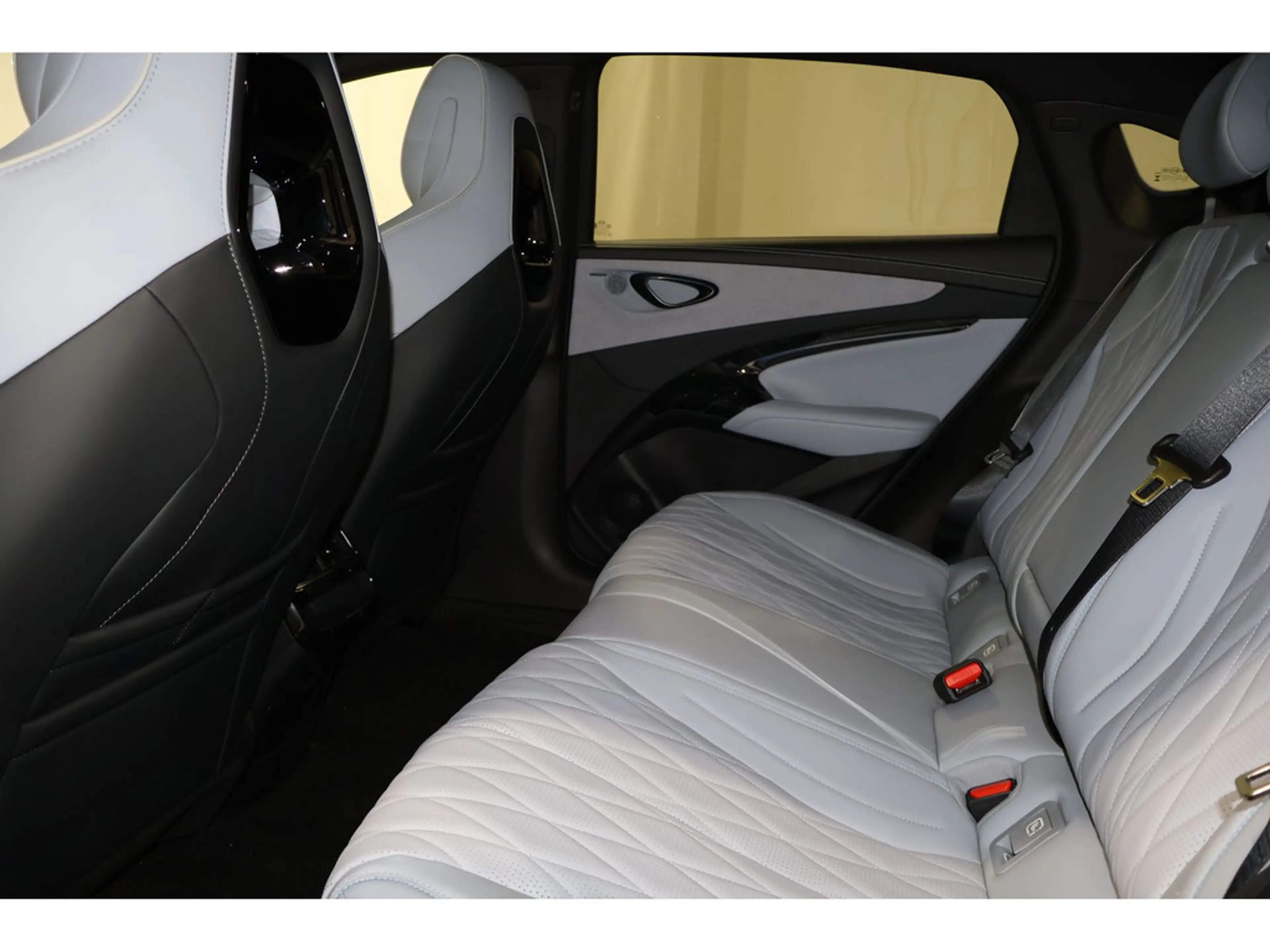 BYD Seal Excellence 2026 — photo 12