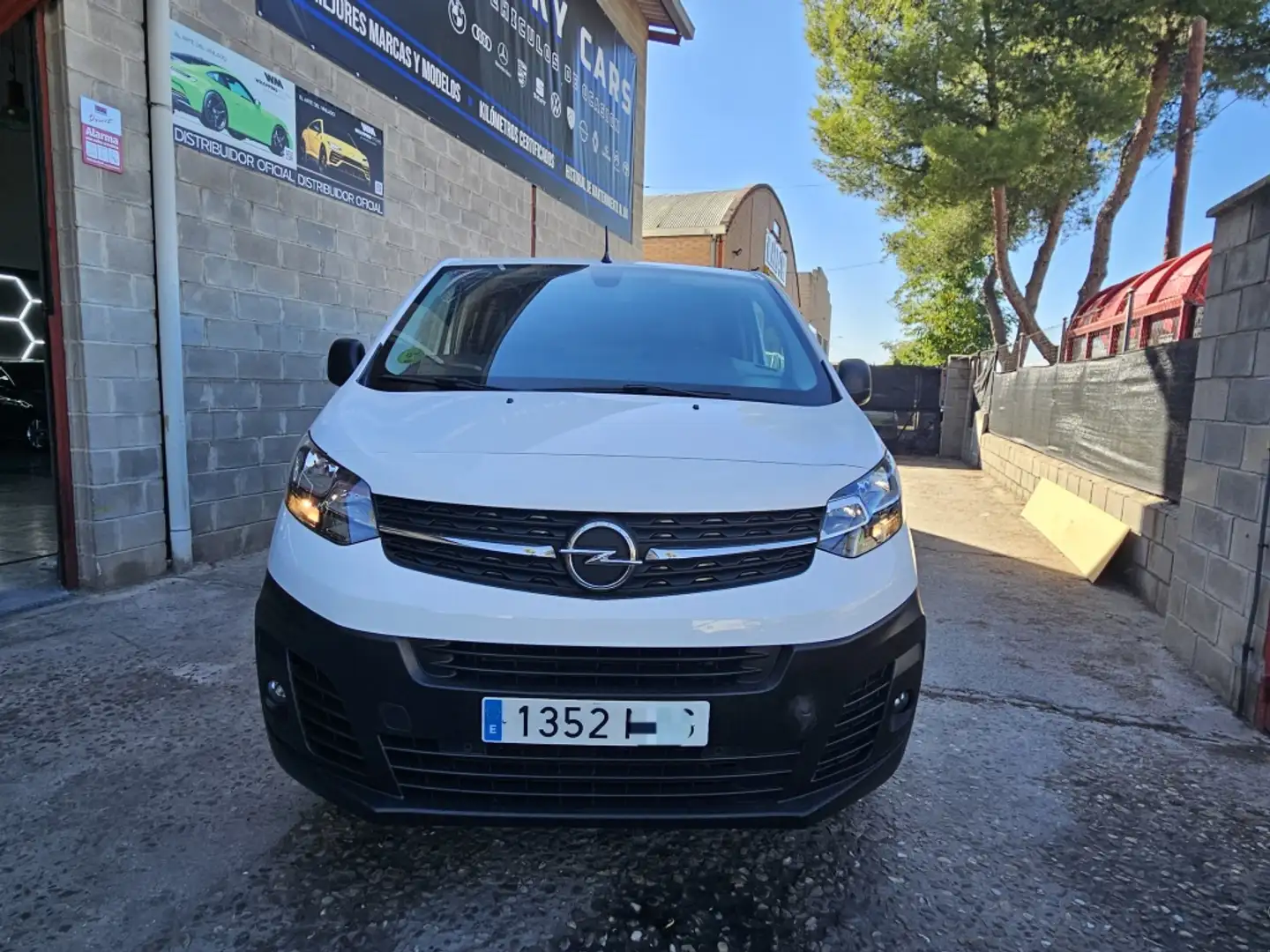 Opel Vivaro DCb. 2.0D L Carga Incrementada Innovation 1 Blanc - 1
