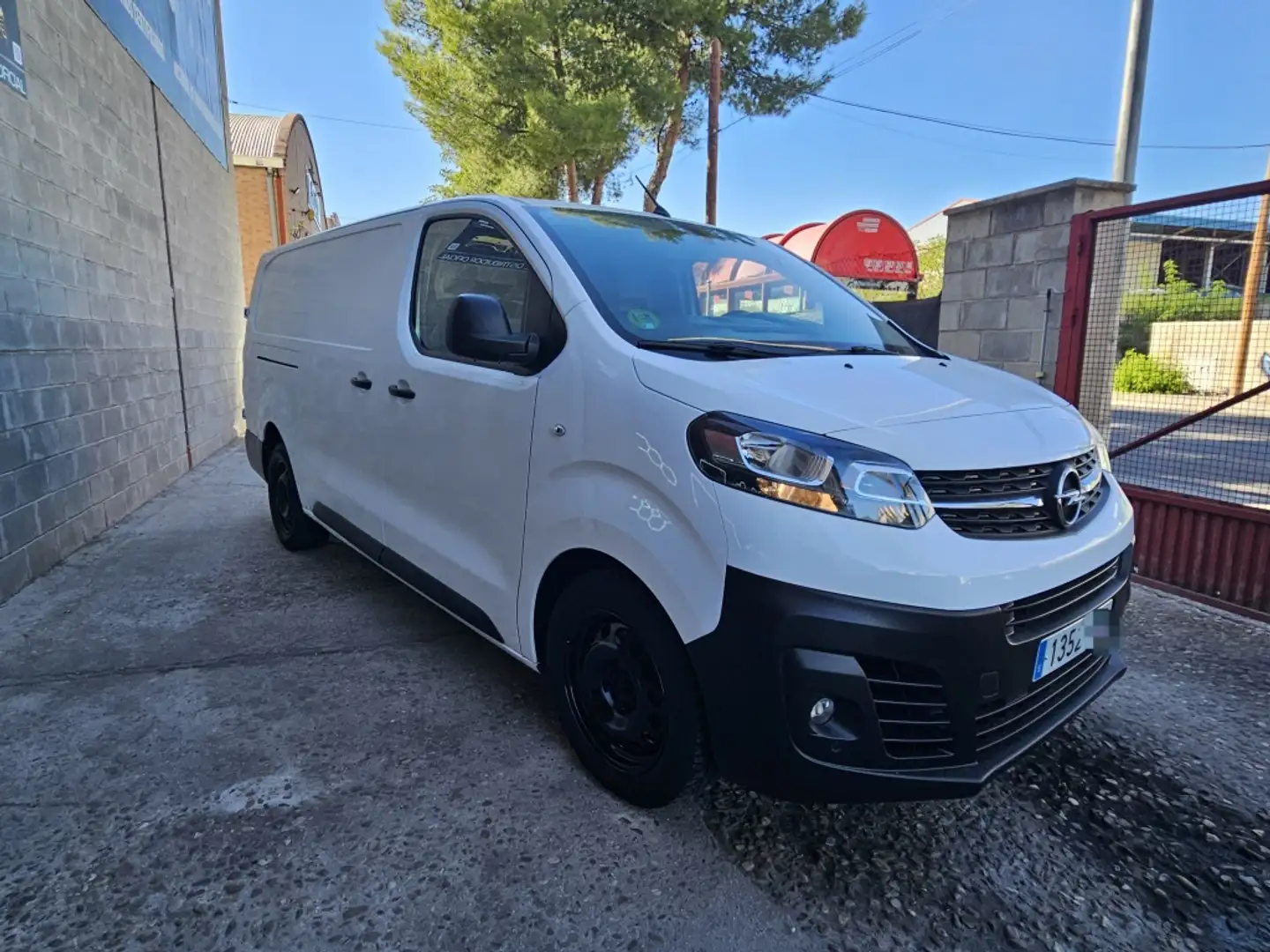 Opel Vivaro DCb. 2.0D L Carga Incrementada Innovation 1 Blanc - 2