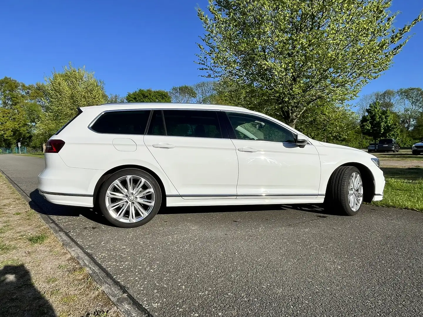 Volkswagen Passat Variant Passat Variant 2.0 TSI DSG R-Line Highline Blanco - 2