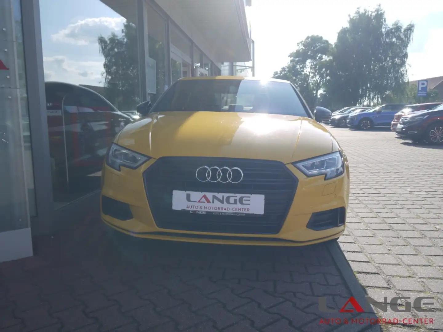 Audi A3 1.5 EU6d-T Limousine 35 TFSI sport StandHZG Navi D Jaune - 2