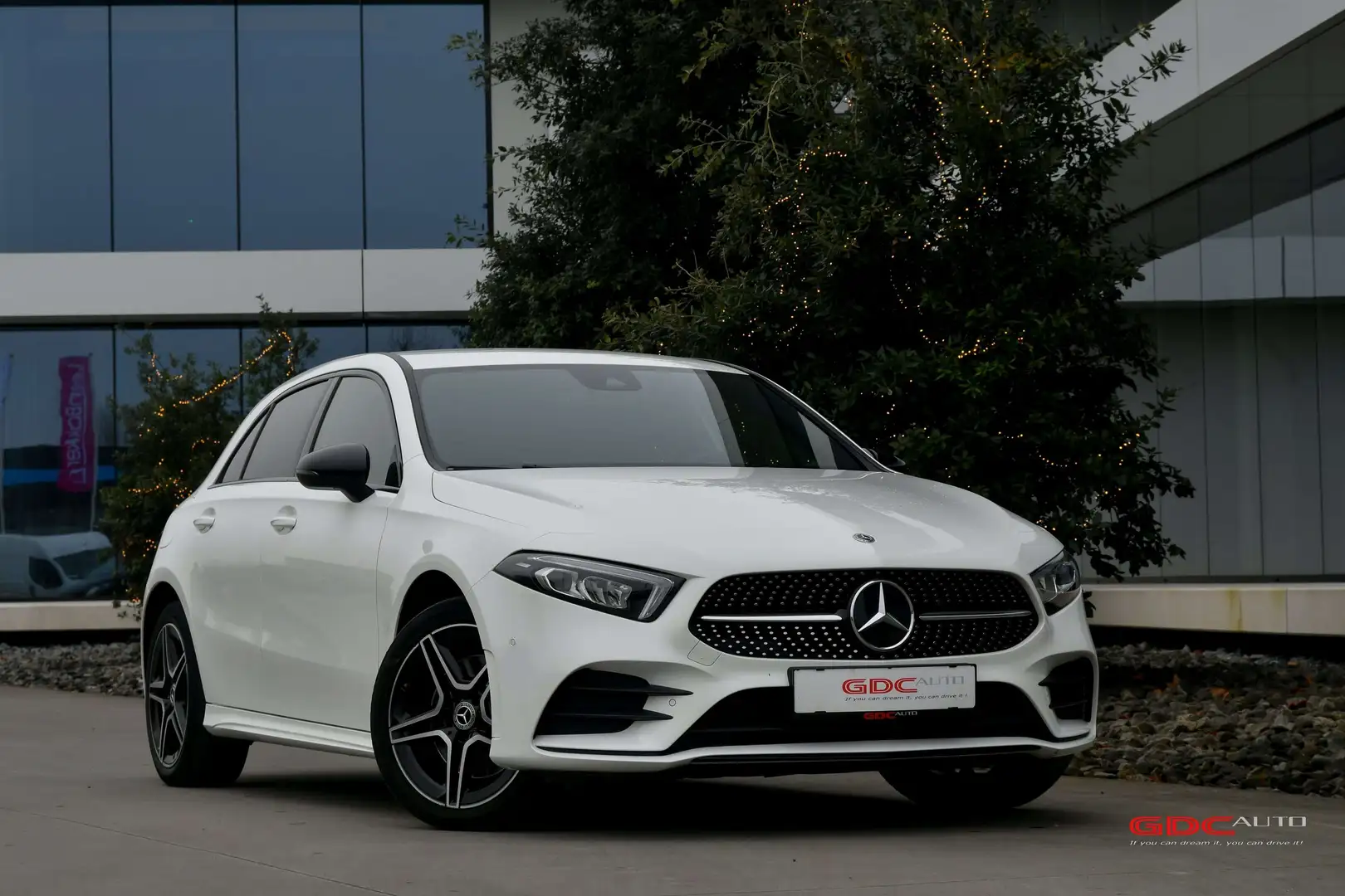 Mercedes-Benz A 250 AMG Line Blanc - 2