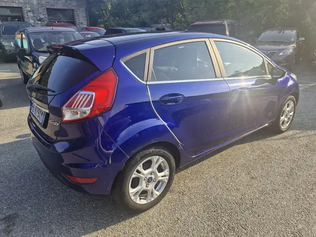 Ford Fiesta view 9