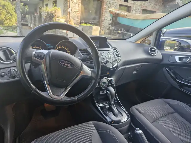 Ford Fiesta view 13