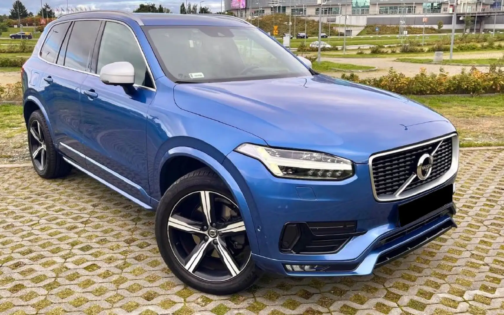 Volvo XC90 XC90D5 AWD R-Design Blau - 1