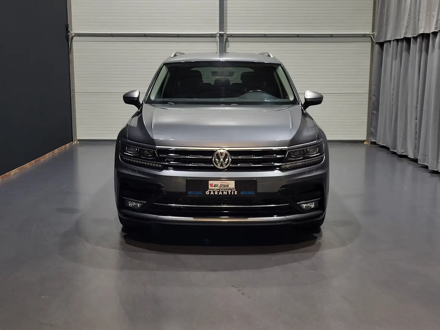Volkswagen Tiguan Allspace 2.0TSI R-Line 4M 7-Sitze *TOP Ausstattung* Grau - 2